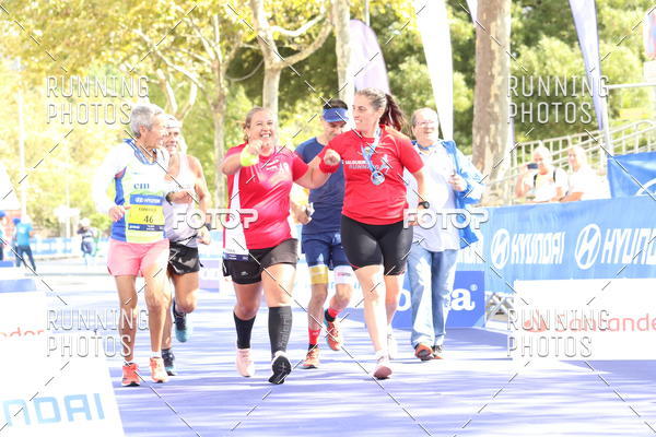 Buy your photos of the eventMeia Maratona Porto 2019 on Fotop