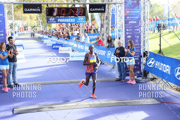 Buy your photos of the eventMeia Maratona Porto 2019 on Fotop