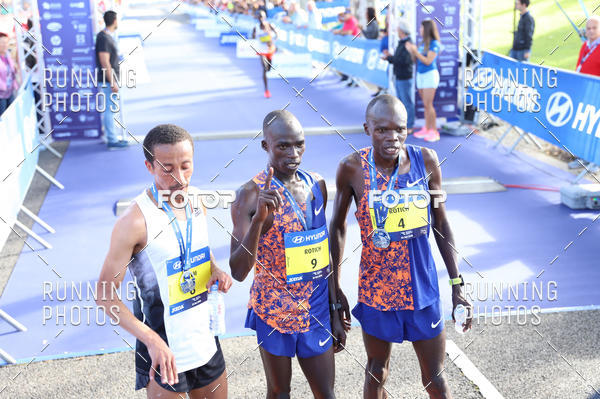 Buy your photos of the eventMeia Maratona Porto 2019 on Fotop