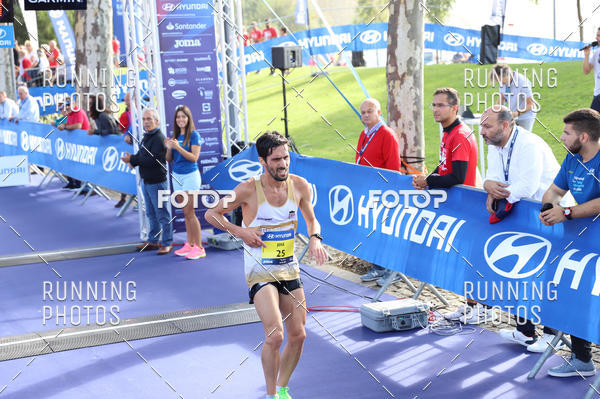 Buy your photos of the eventMeia Maratona Porto 2019 on Fotop