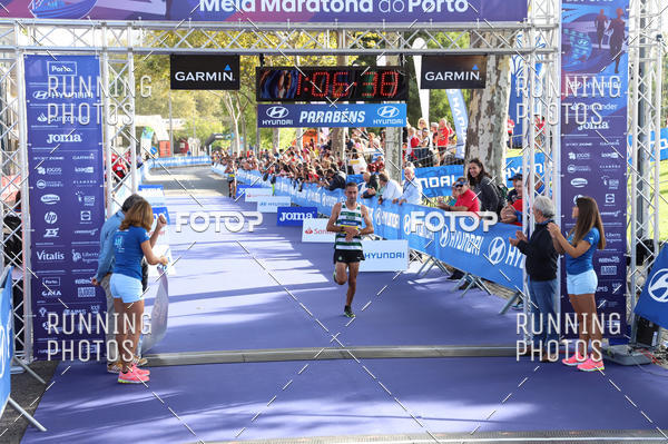 Buy your photos of the eventMeia Maratona Porto 2019 on Fotop