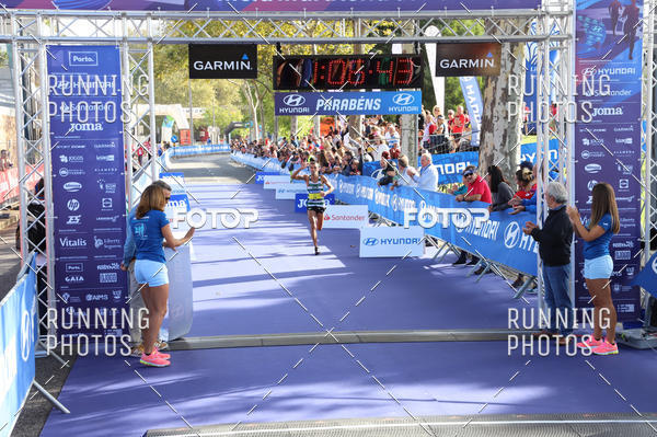 Buy your photos of the eventMeia Maratona Porto 2019 on Fotop