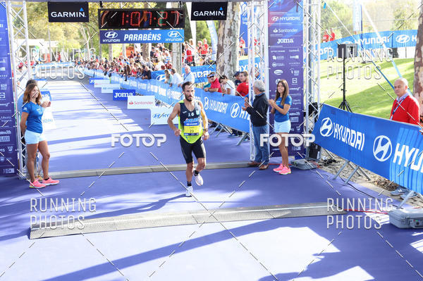 Buy your photos of the eventMeia Maratona Porto 2019 on Fotop