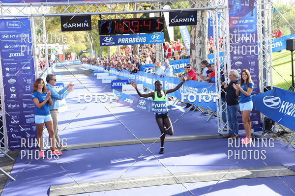 Buy your photos of the eventMeia Maratona Porto 2019 on Fotop