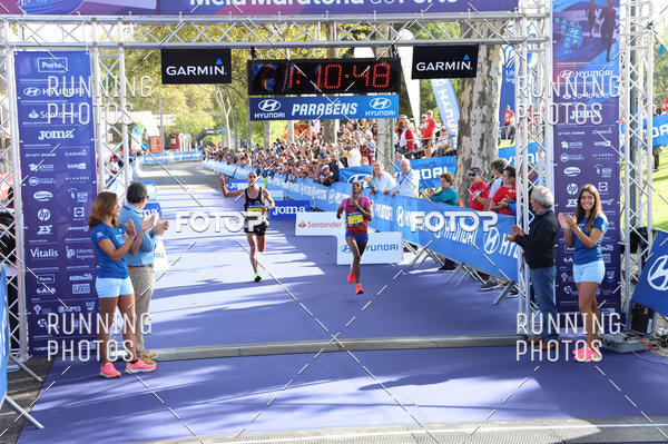 Buy your photos of the eventMeia Maratona Porto 2019 on Fotop