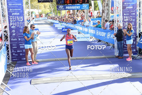 Buy your photos of the eventMeia Maratona Porto 2019 on Fotop