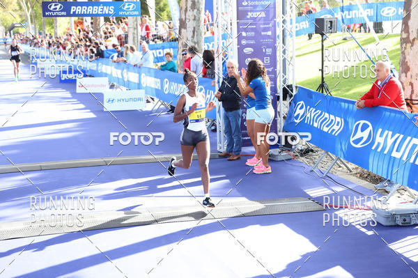 Buy your photos of the eventMeia Maratona Porto 2019 on Fotop