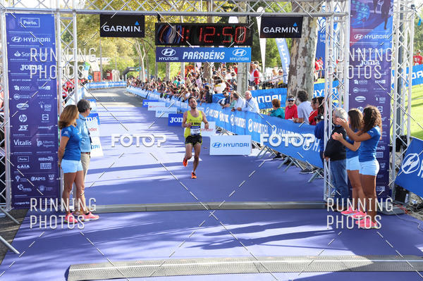 Buy your photos of the eventMeia Maratona Porto 2019 on Fotop