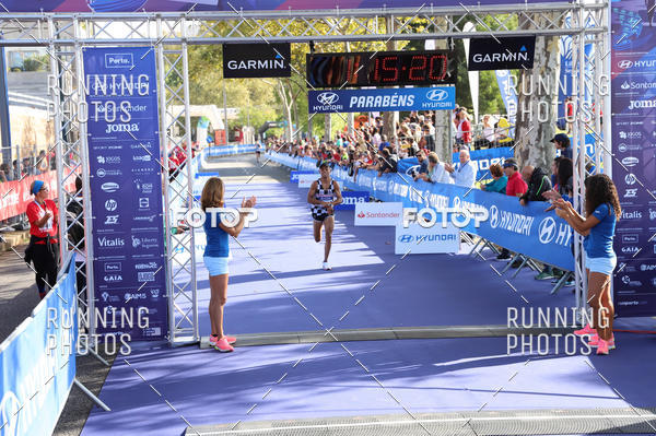 Buy your photos of the eventMeia Maratona Porto 2019 on Fotop