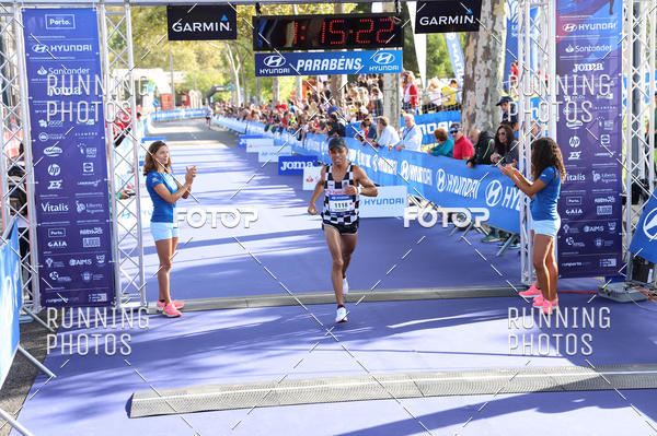 Buy your photos of the eventMeia Maratona Porto 2019 on Fotop