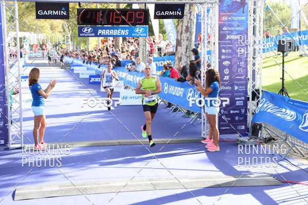 Buy your photos of the eventMeia Maratona Porto 2019 on Fotop