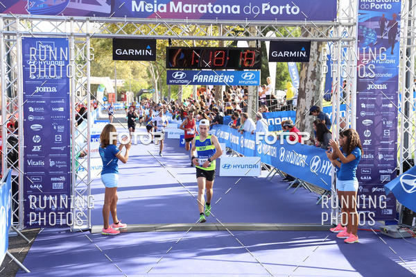 Buy your photos of the eventMeia Maratona Porto 2019 on Fotop