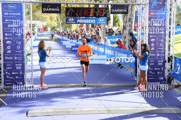 Buy your photos of the eventMeia Maratona Porto 2019 on Fotop