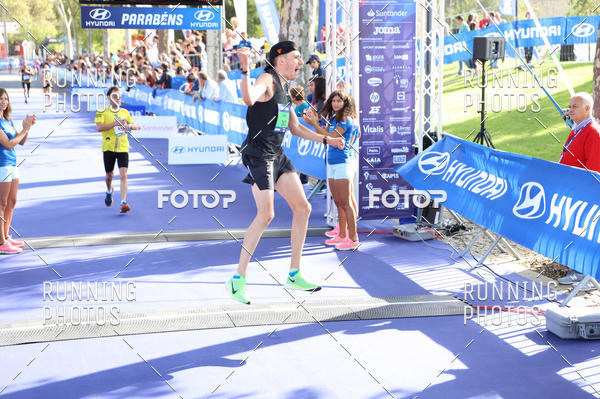 Buy your photos of the eventMeia Maratona Porto 2019 on Fotop