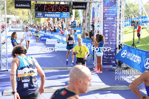 Buy your photos of the eventMeia Maratona Porto 2019 on Fotop