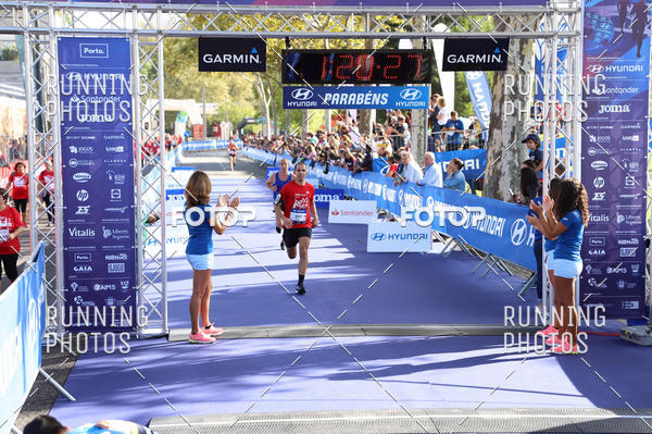 Buy your photos of the eventMeia Maratona Porto 2019 on Fotop