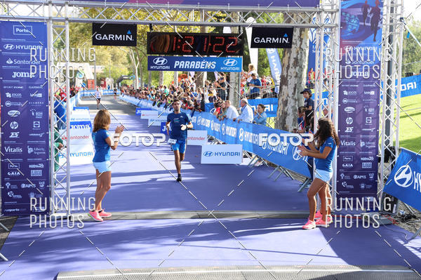 Buy your photos of the eventMeia Maratona Porto 2019 on Fotop