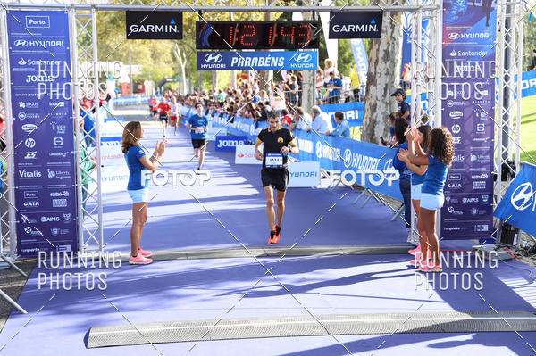 Buy your photos of the eventMeia Maratona Porto 2019 on Fotop