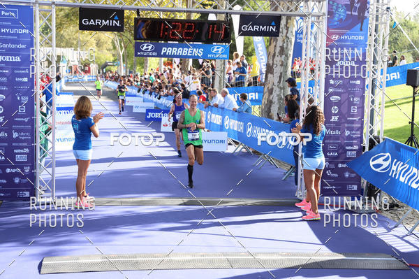 Buy your photos of the eventMeia Maratona Porto 2019 on Fotop