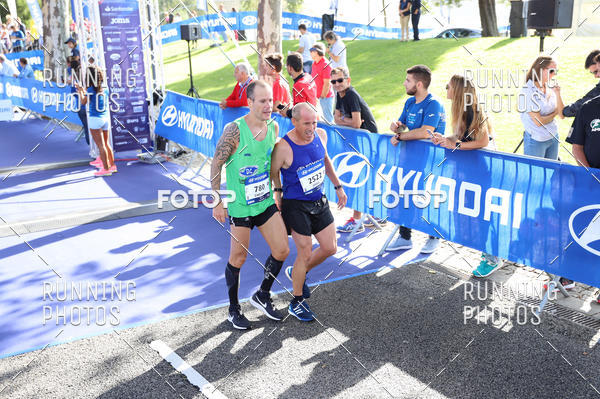 Buy your photos of the eventMeia Maratona Porto 2019 on Fotop