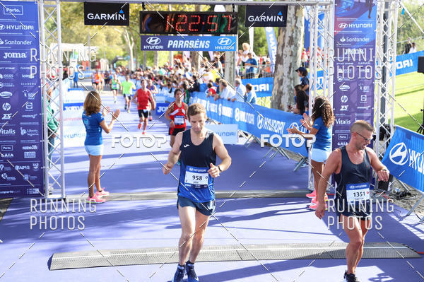 Buy your photos of the eventMeia Maratona Porto 2019 on Fotop