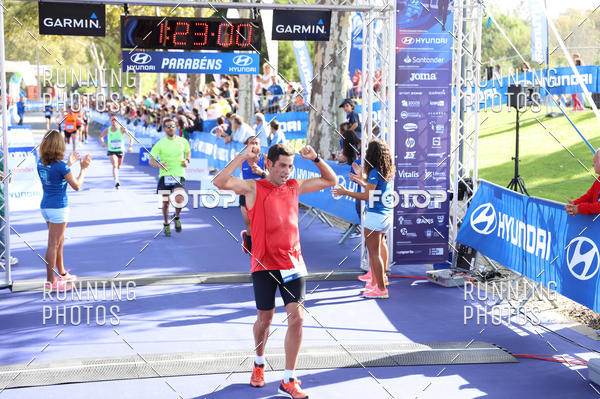 Buy your photos of the eventMeia Maratona Porto 2019 on Fotop