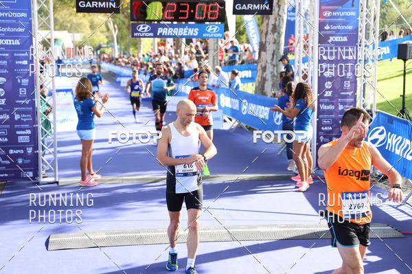 Buy your photos of the eventMeia Maratona Porto 2019 on Fotop