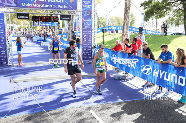 Buy your photos of the eventMeia Maratona Porto 2019 on Fotop