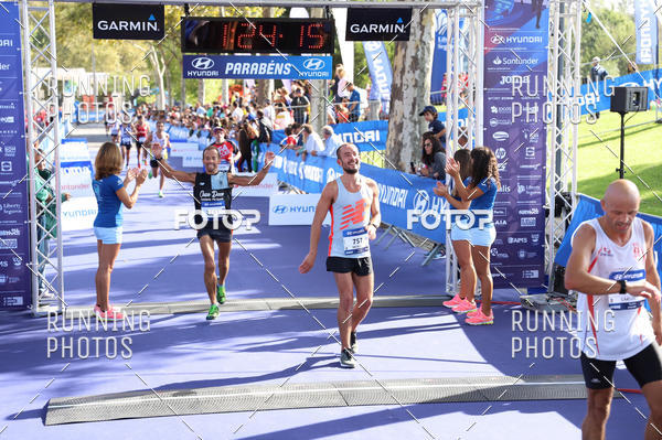 Buy your photos of the eventMeia Maratona Porto 2019 on Fotop