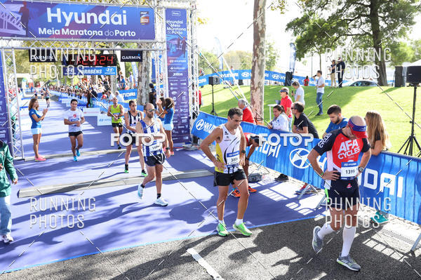 Buy your photos of the eventMeia Maratona Porto 2019 on Fotop