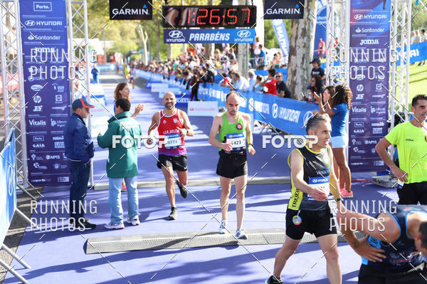 Buy your photos of the eventMeia Maratona Porto 2019 on Fotop