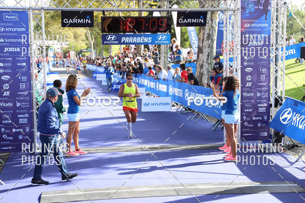 Buy your photos of the eventMeia Maratona Porto 2019 on Fotop