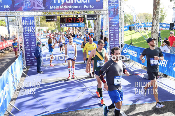 Buy your photos of the eventMeia Maratona Porto 2019 on Fotop
