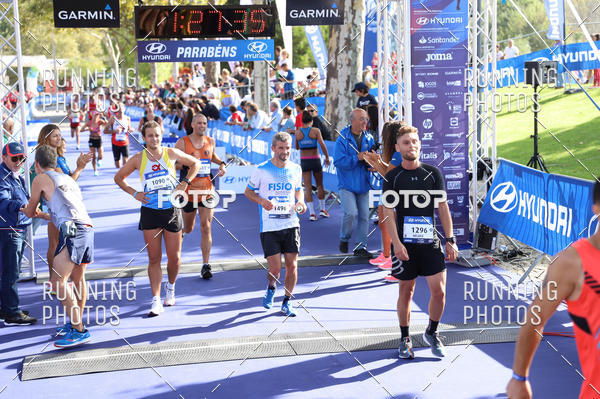Buy your photos of the eventMeia Maratona Porto 2019 on Fotop
