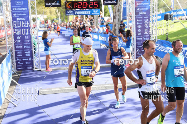 Buy your photos of the eventMeia Maratona Porto 2019 on Fotop