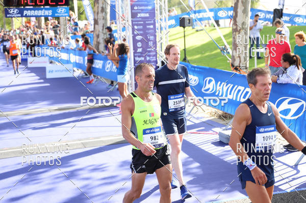 Buy your photos of the eventMeia Maratona Porto 2019 on Fotop
