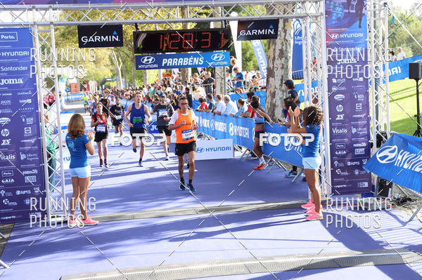 Buy your photos of the eventMeia Maratona Porto 2019 on Fotop