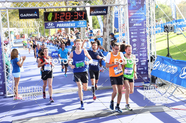 Buy your photos of the eventMeia Maratona Porto 2019 on Fotop