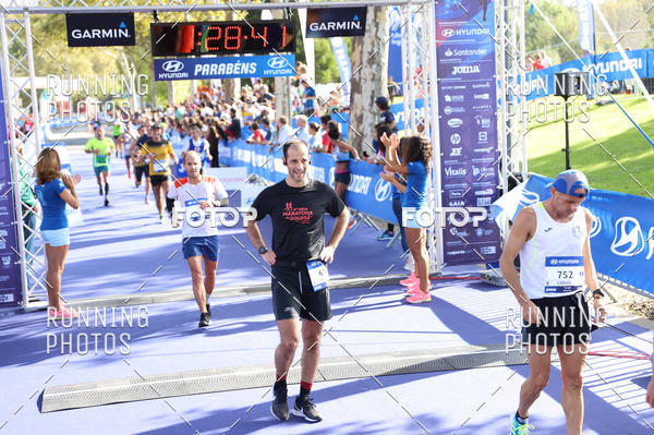Buy your photos of the eventMeia Maratona Porto 2019 on Fotop