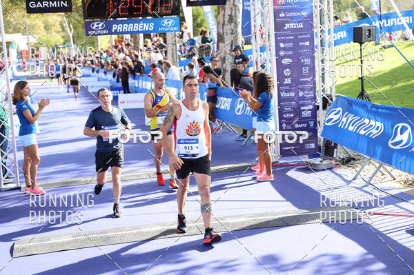 Buy your photos of the eventMeia Maratona Porto 2019 on Fotop