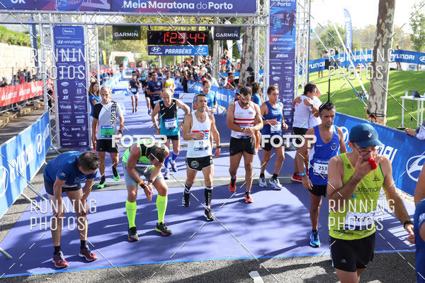 Buy your photos of the eventMeia Maratona Porto 2019 on Fotop