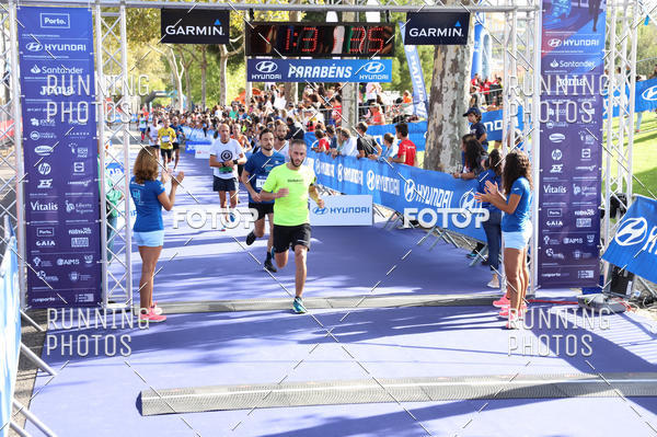 Buy your photos of the eventMeia Maratona Porto 2019 on Fotop
