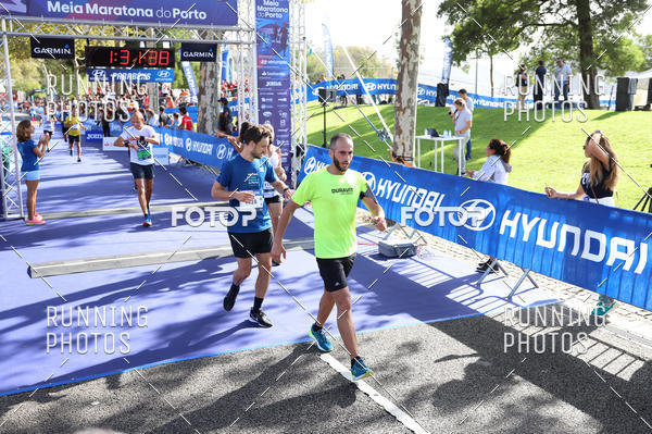 Buy your photos of the eventMeia Maratona Porto 2019 on Fotop