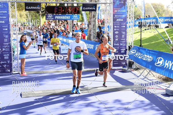 Buy your photos of the eventMeia Maratona Porto 2019 on Fotop