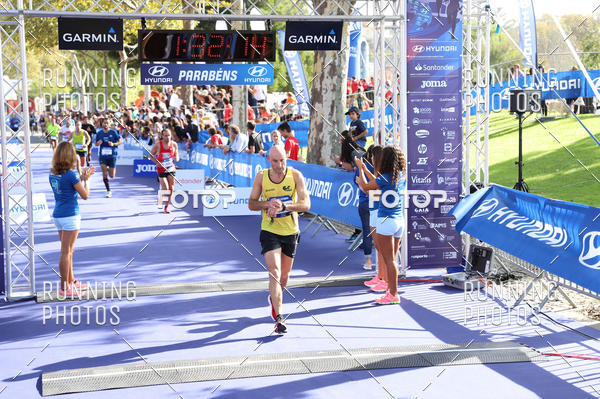 Buy your photos of the eventMeia Maratona Porto 2019 on Fotop