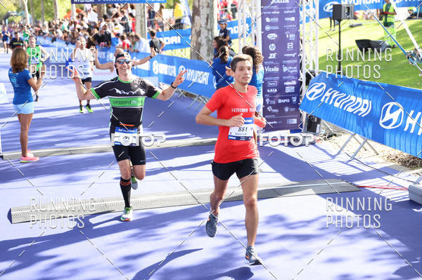 Buy your photos of the eventMeia Maratona Porto 2019 on Fotop