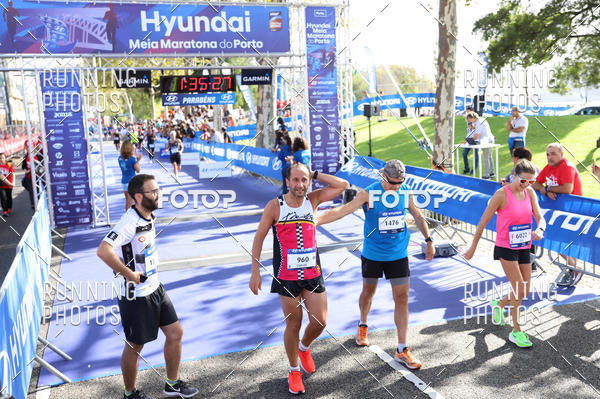 Buy your photos of the eventMeia Maratona Porto 2019 on Fotop