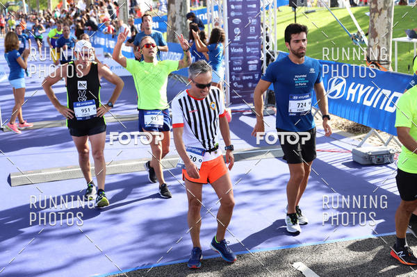 Buy your photos of the eventMeia Maratona Porto 2019 on Fotop