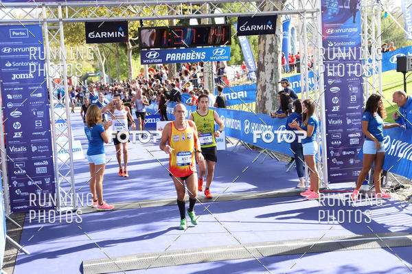 Buy your photos of the eventMeia Maratona Porto 2019 on Fotop