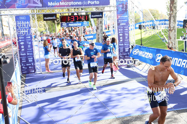 Buy your photos of the eventMeia Maratona Porto 2019 on Fotop